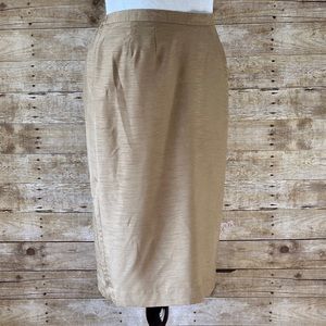Elegant Size 16W Beige Skirt